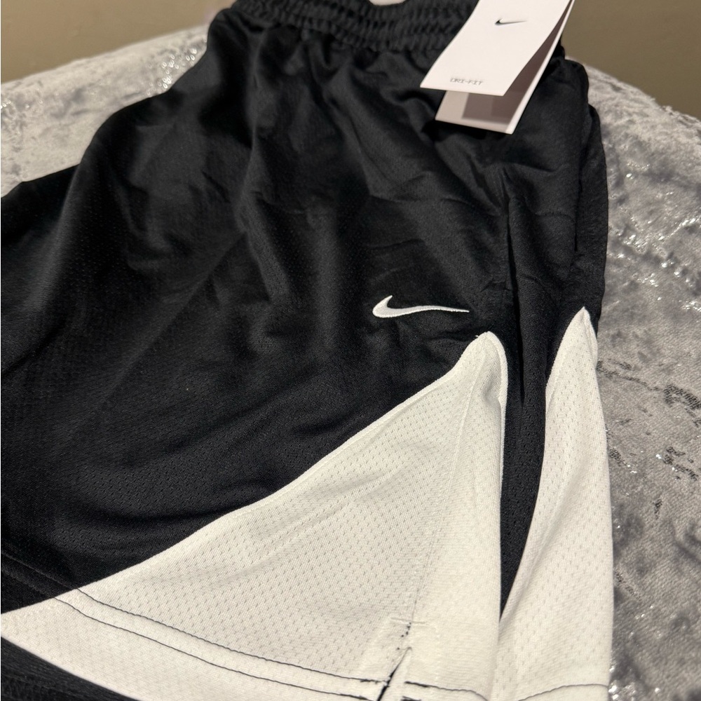 Nike Women's Black Basketball Shorts XXL